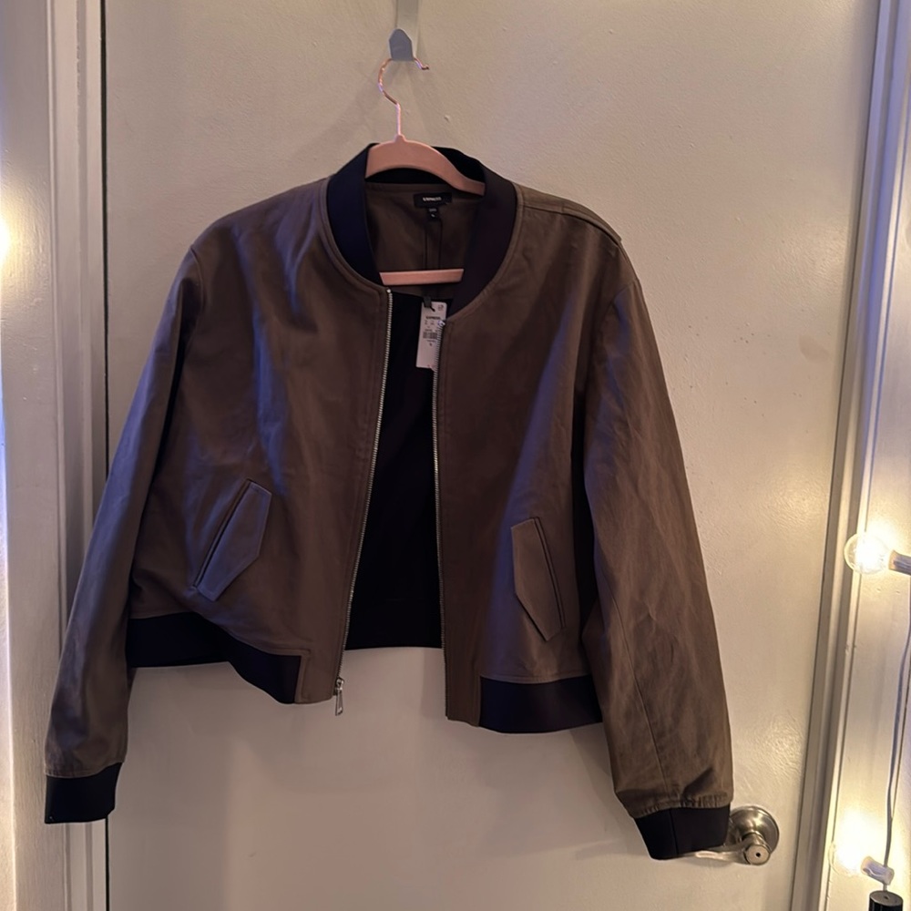Olive green cropped XL  bomber jacket from express, NWT